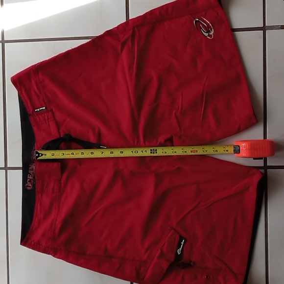Ocean Core BNWOT Men's Red w Black Board Shorts SZ 36 - Picture 2 of 15